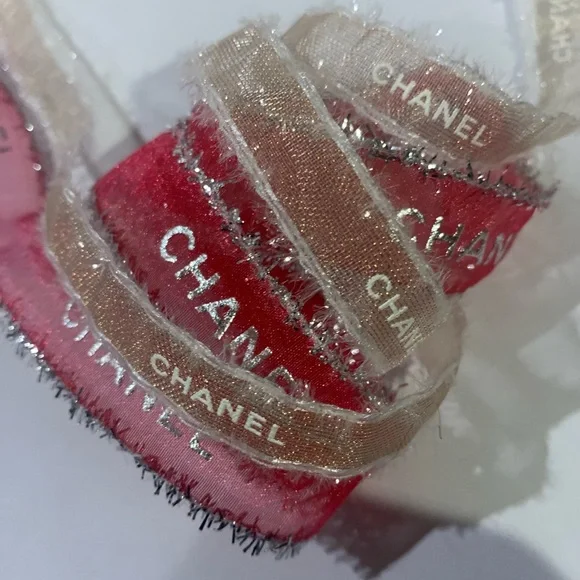Genuine Chanel Ribbon Red Sheer Holiday 100% authentic ONE YARD - Picture 5 of 6